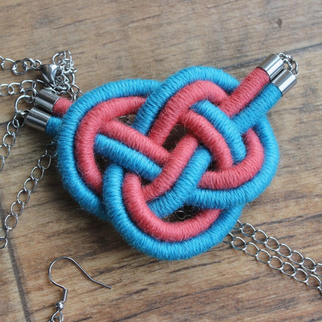 Why knot Heart necklace - Image 2