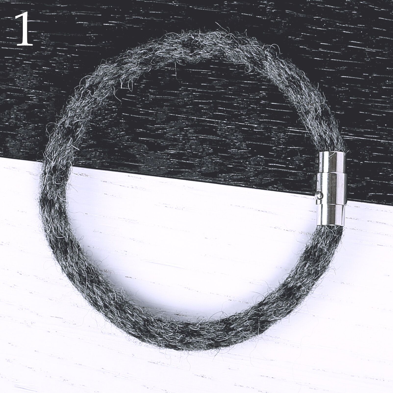AHARON alpaca bracelet - Image 18