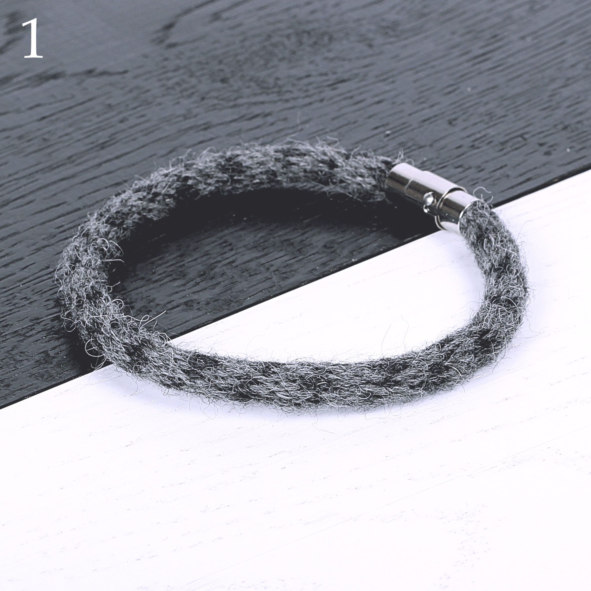 AHARON alpaca bracelet - Image 19