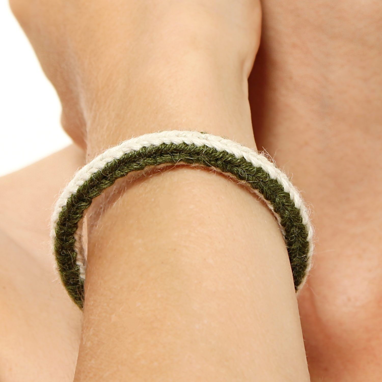 SYNTYCHE alpaca bracelet - Image 9