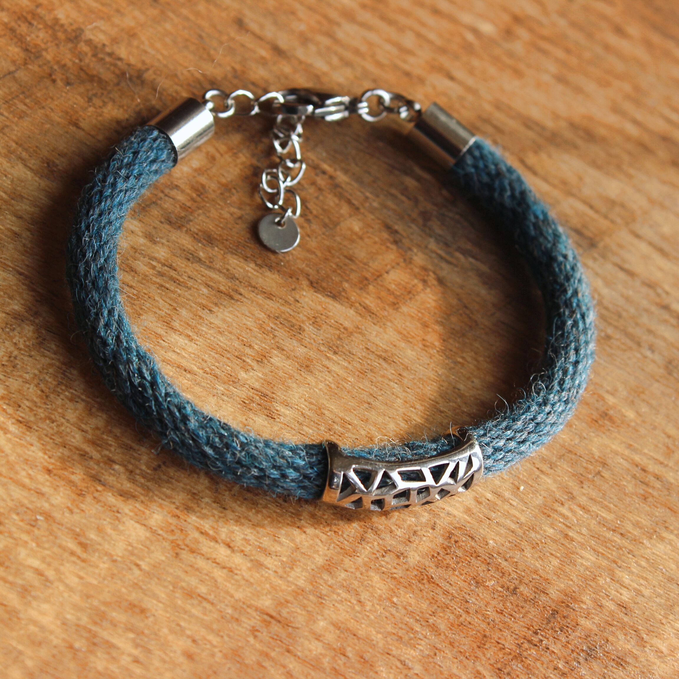 SHARITH alpaca bracelet - Image 16