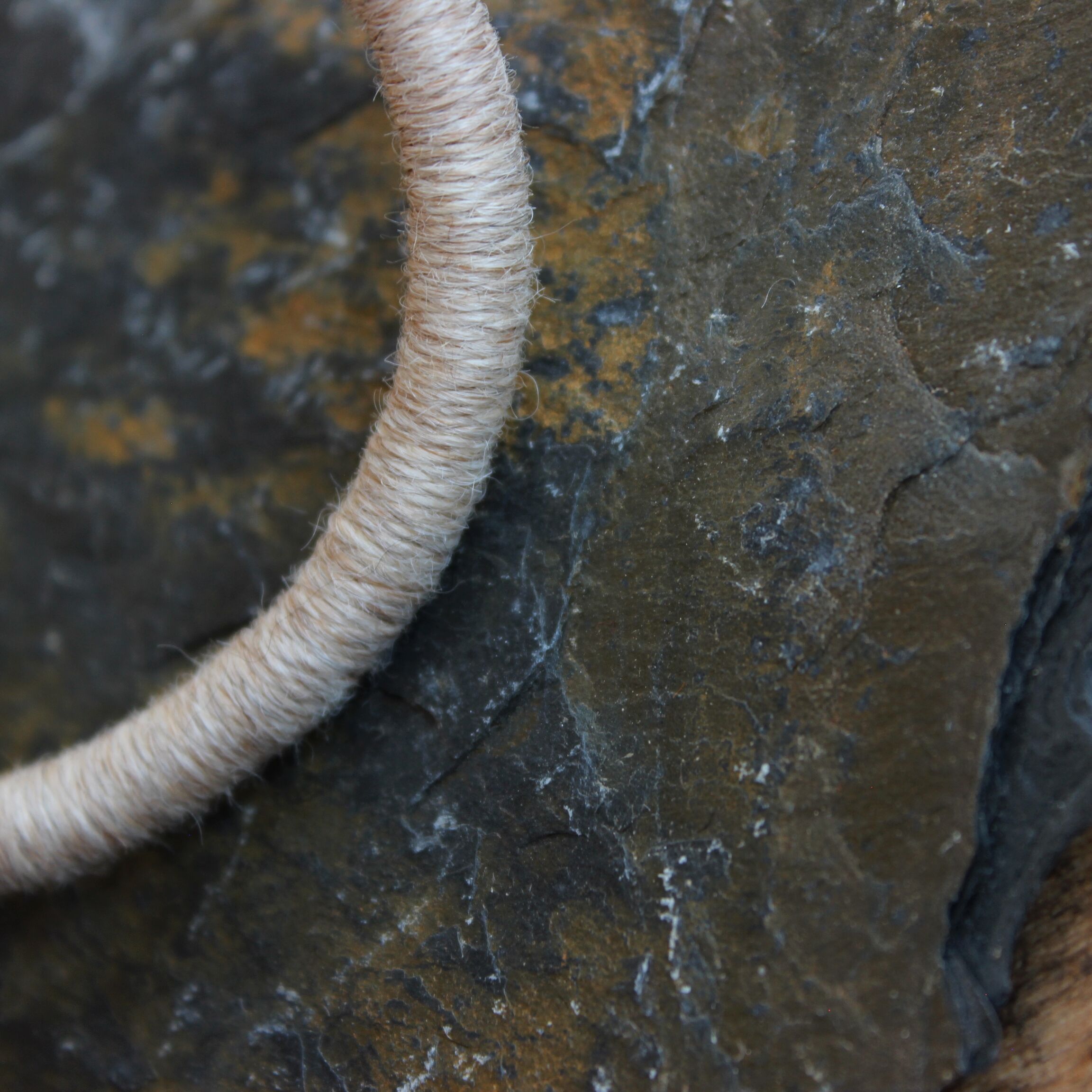 Personalised DEZRON men's alpaca bracelet - Image 7