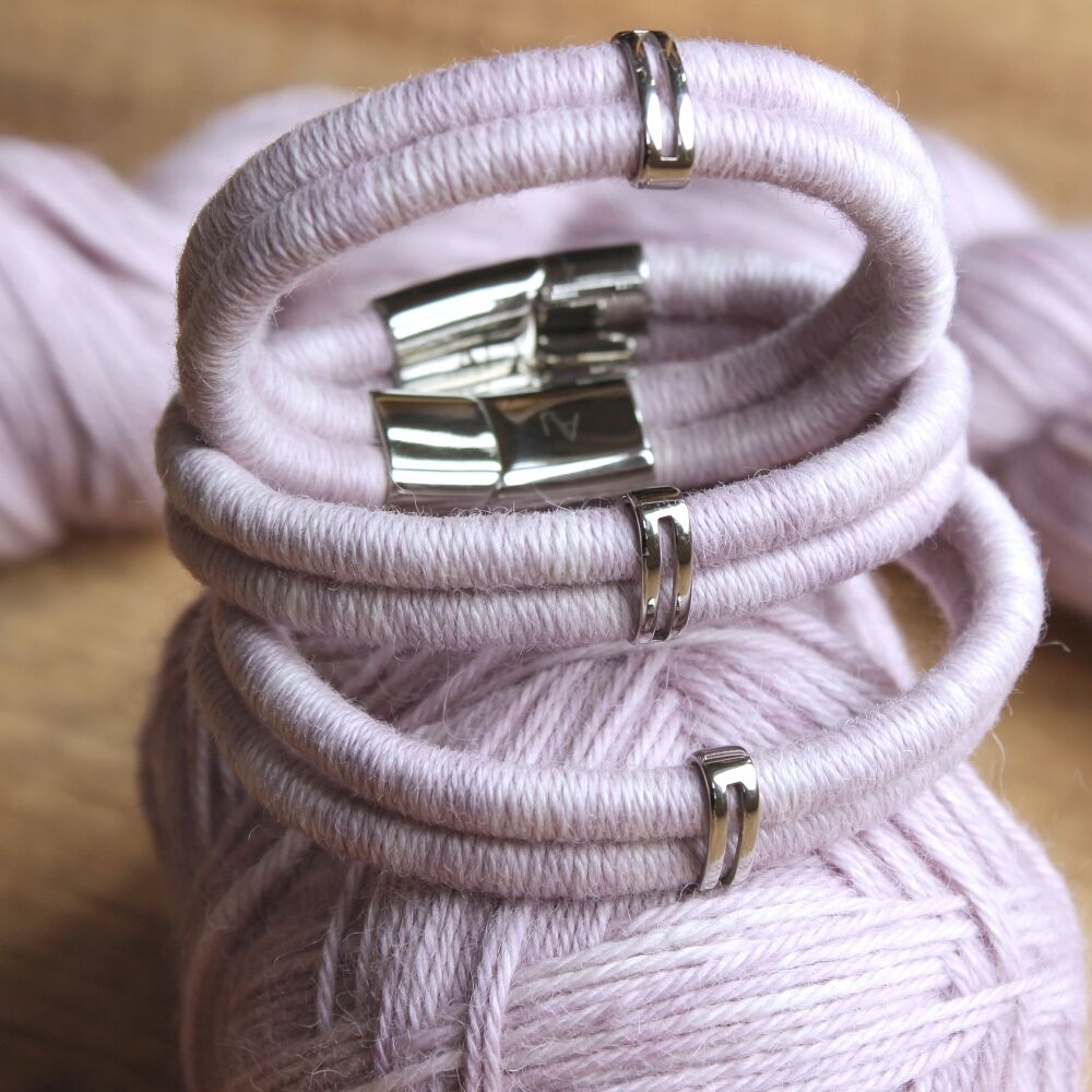 MULLIN hand-dyed alpaca bracelet - Image 5