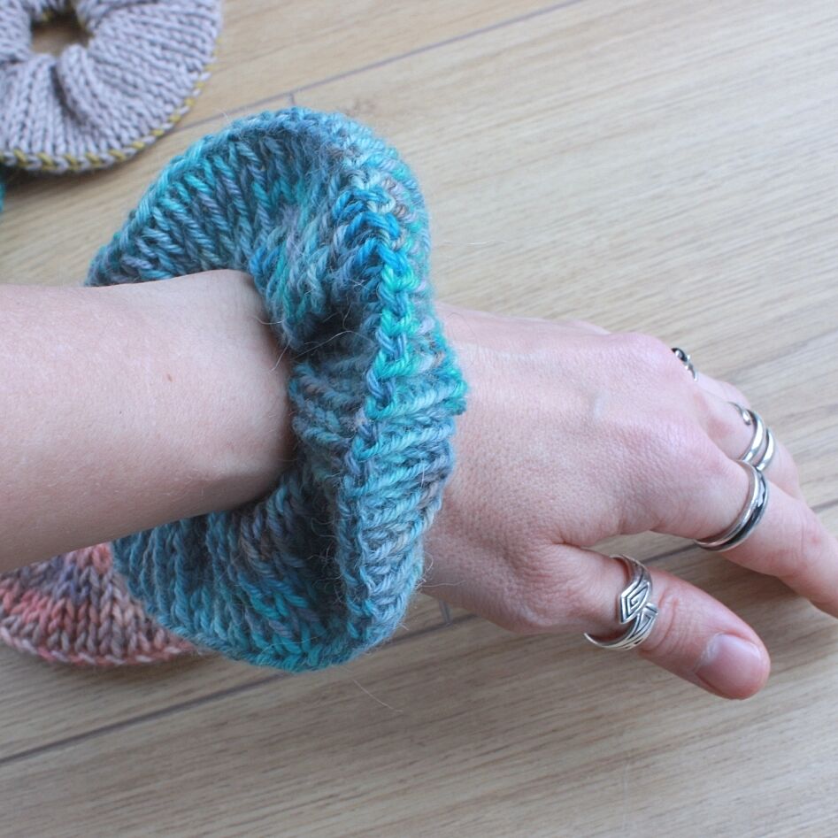 Scrunchie_baby_alpaca_Alpacappella