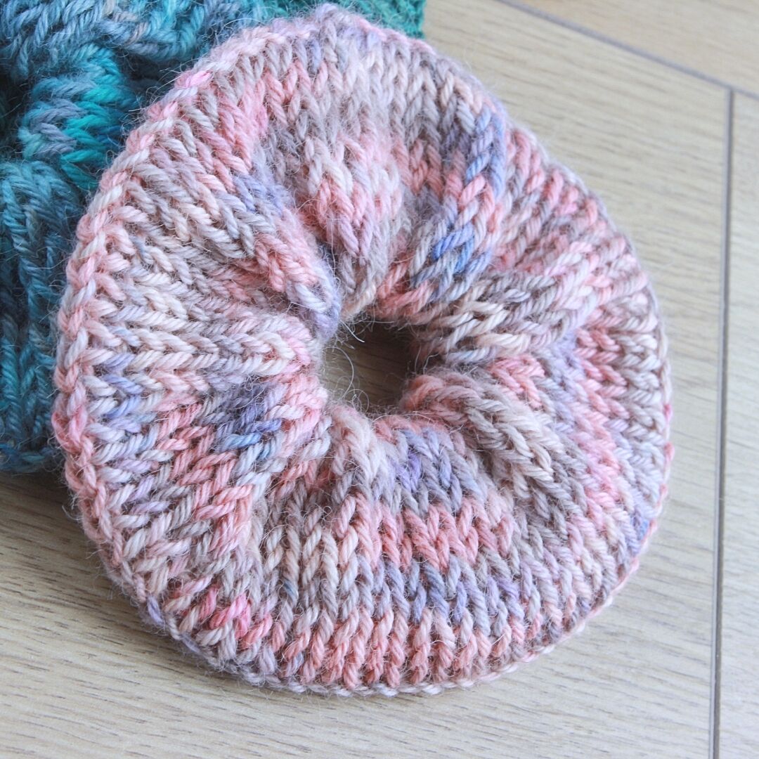 Scrunchie_baby_alpaca_Alpacappella