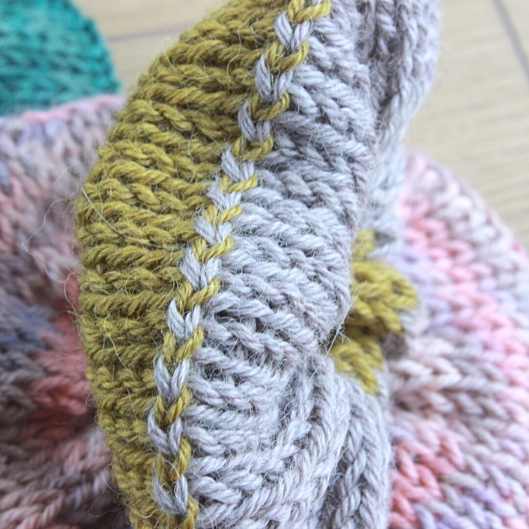 Scrunchie_baby_alpaca_Alpacappella