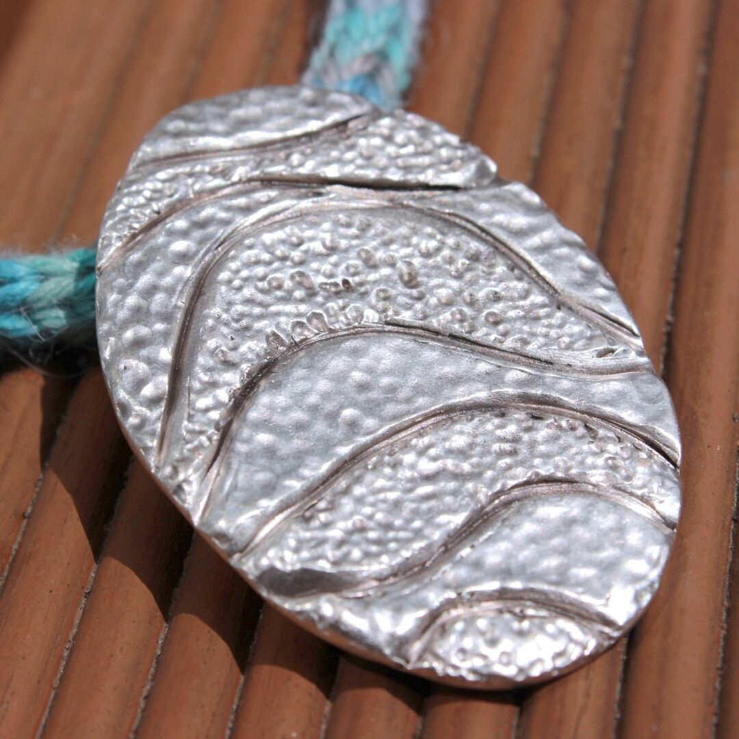 Knitted_necklace_dyed_baby_alpaca_alpacappella